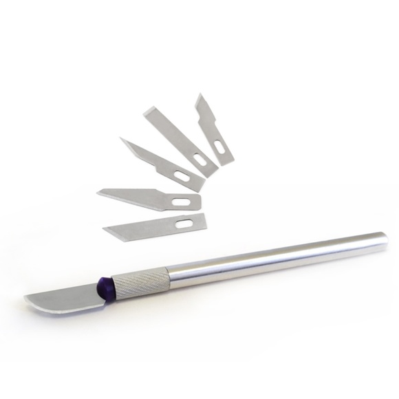 Utility Knife Set with 6 Blades - Picture 2 of 4